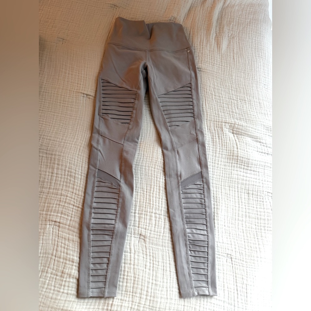 ALO Leggings